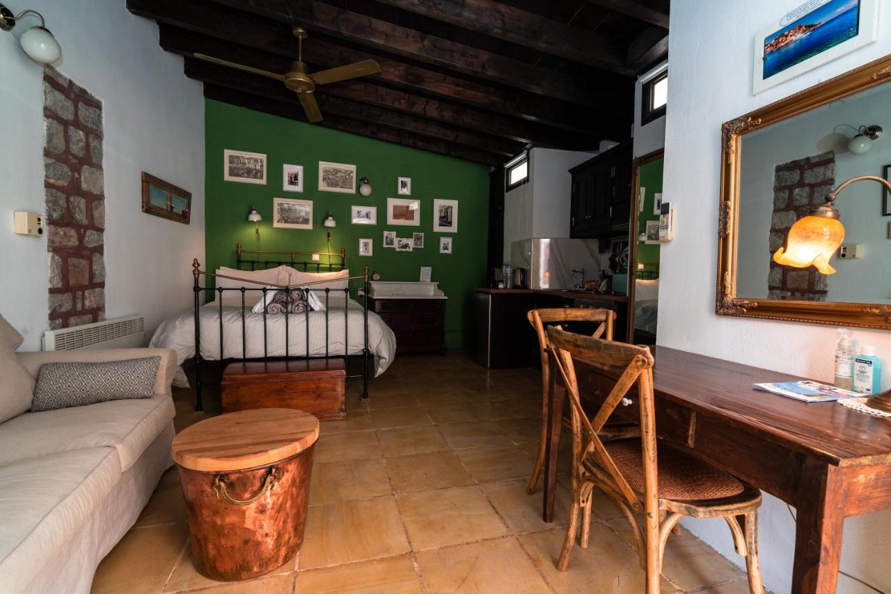 Rafalias Mansion Hydra  Extérieur photo