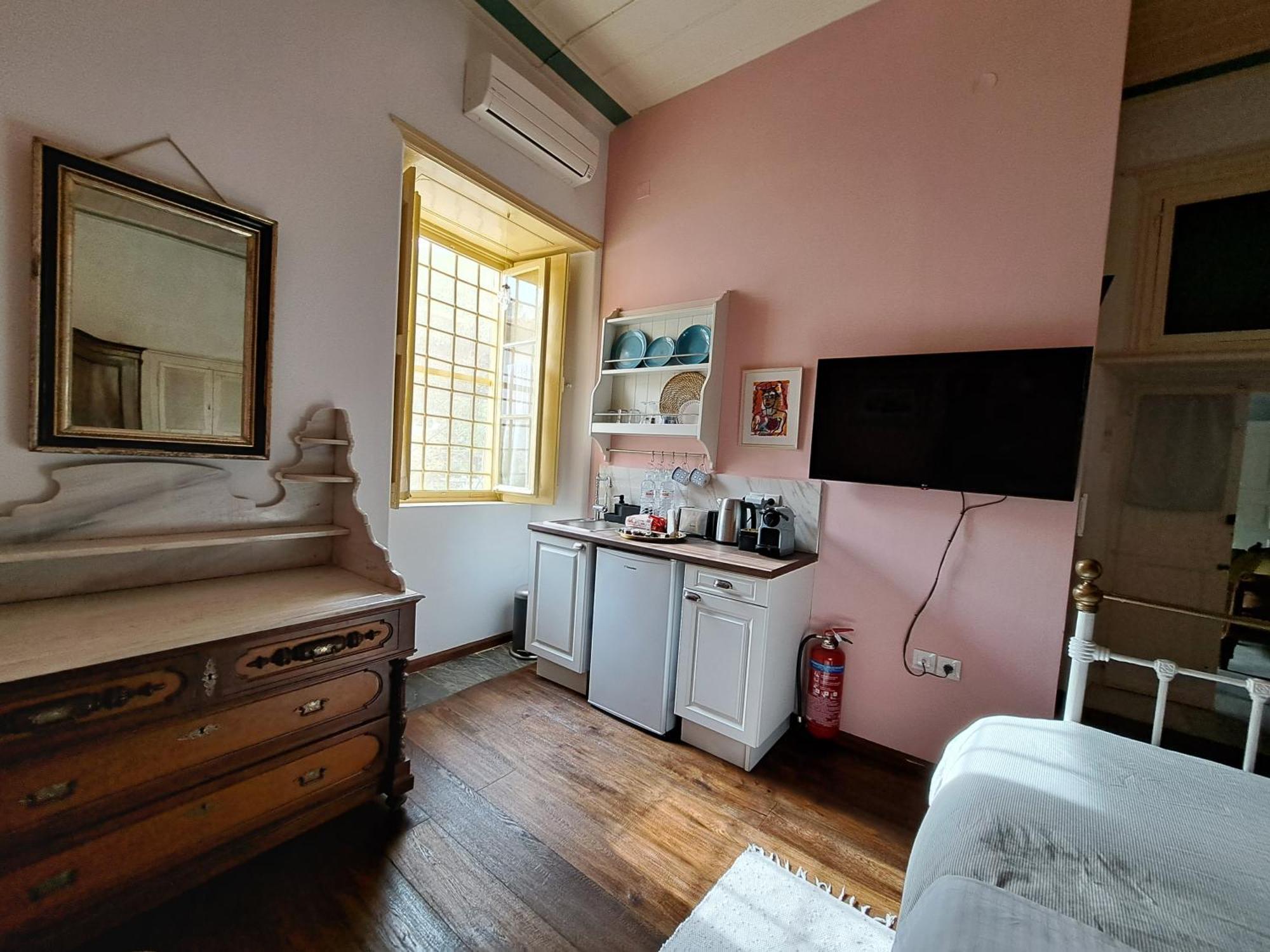Rafalias Mansion Hydra  Chambre photo